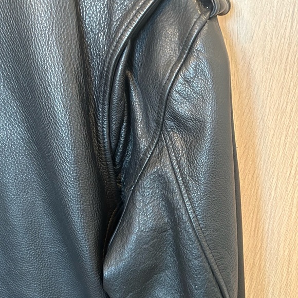 Vintage Wilsons Black Leather Motorcycle Biker Jacket SizeLarge Heavyweight - Picture 14 of 14